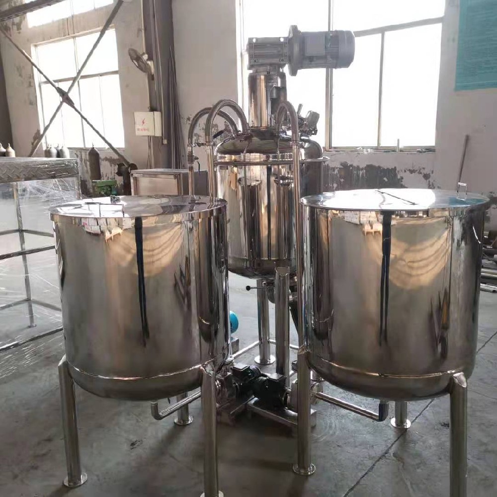 醫藥行業整套攪拌設備生產線帶乳化帶溫控安裝調試完成,投入使用!